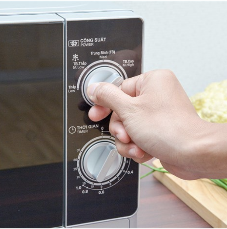 Lò Vi Sóng Sharp R-205VN 20 Lít 800W
