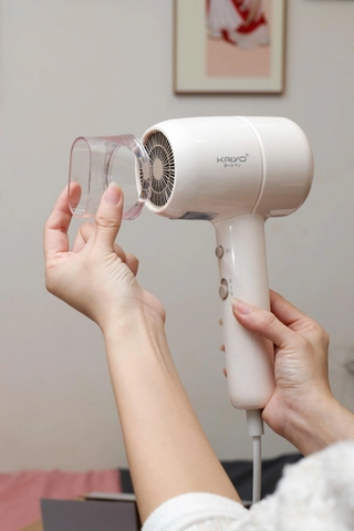 Máy sấy tóc ion âm hai chiều nóng lạnh Kaiyo, model KHD- 418, màu trắng kem KHD-4199