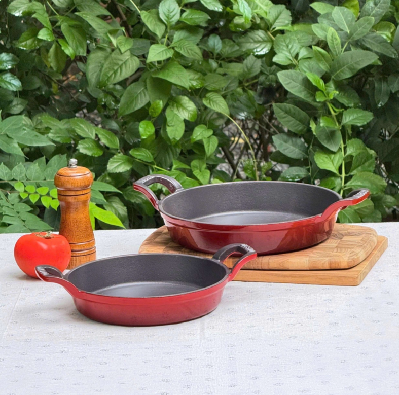 Chảo gang 2 tay cầm Oceno 24cm, màu đỏ OFR-1341