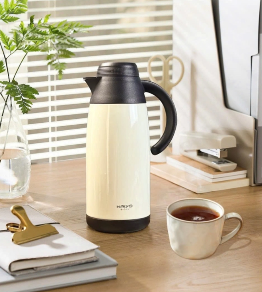 Phích pha trà giữ nhiệt 2 lớp inox có lõi lọc Kaiyo dung tích 1100ml, màu kem KSV-3963